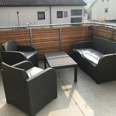 Haus Schon Business & Holiday Apartment Ohmden