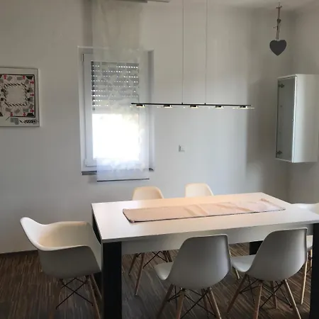 Haus Schon Business & Holiday Apartment *
